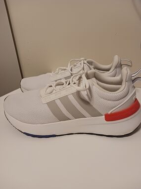 Adidas Cloudfoam Super White Grey Sneakers with Red Heel Accent